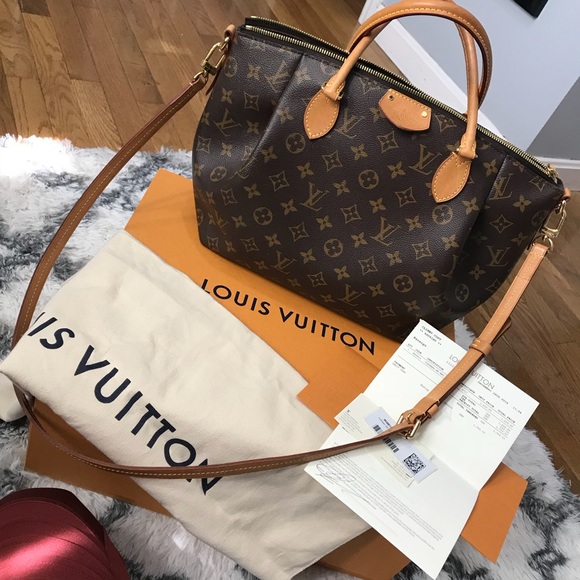 Louis Vuitton Handbags - Louis Vuitton Turenne MM Monogram Purse/Crossbody